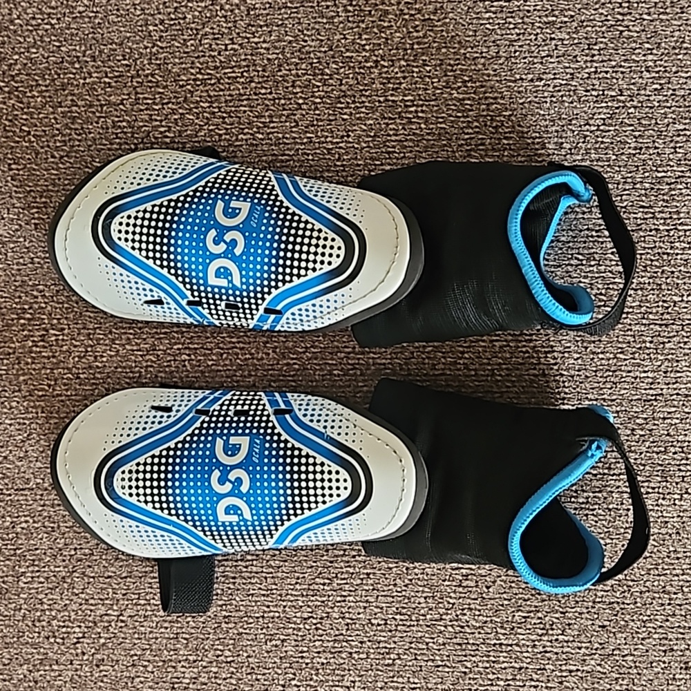 4/$16! Soccer shin guards DSG blue & white